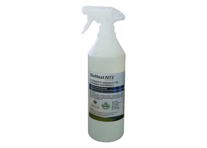 BioNeat Detergente sgrassatore con soluzione nano-tech 1 L.